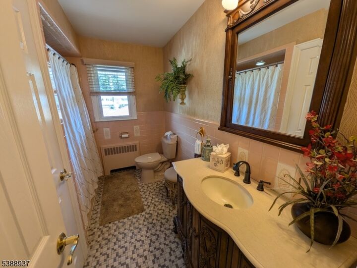 Property Photo:  302 Lincoln Ave  NJ 07512 