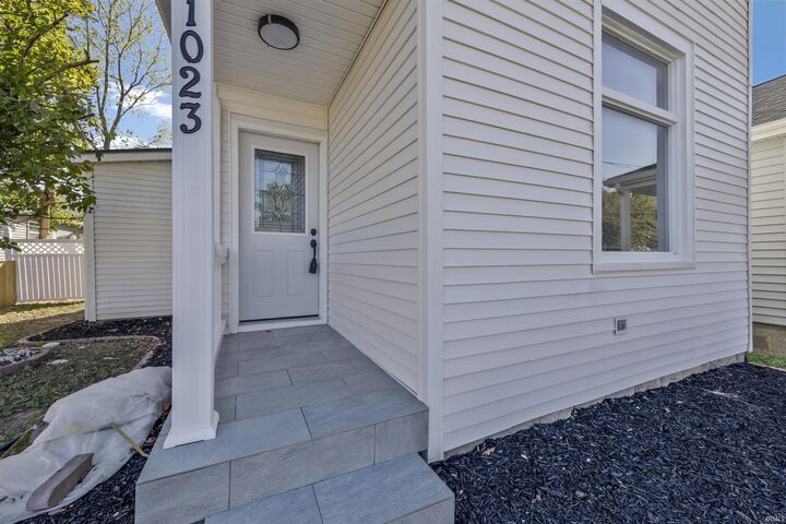 Property Photo:  1023 Hercules Avenue  IN 47711 