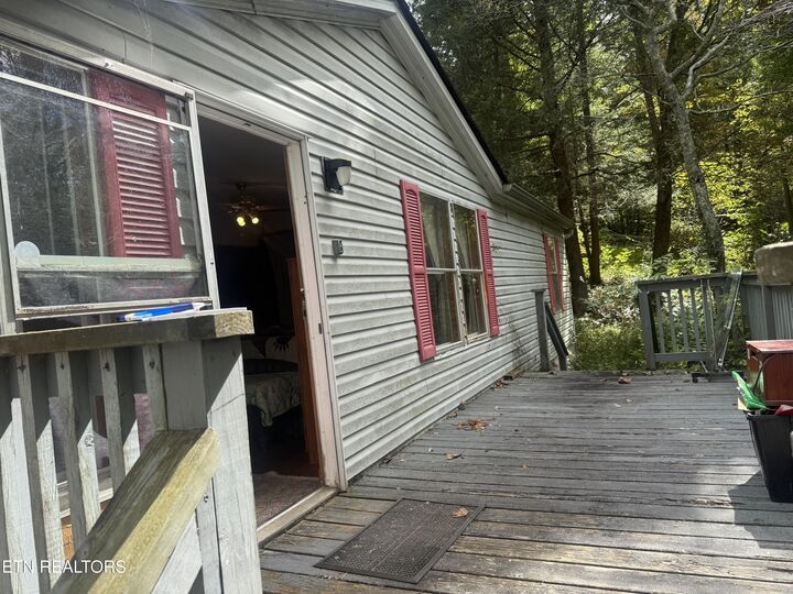Property Photo: 125 Old Hickory Lane TN 37385