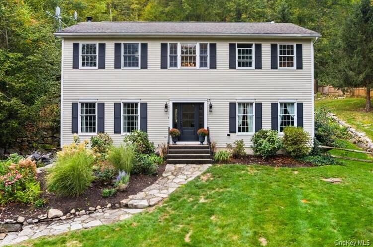 Property Photo:  10 Andreas Court  NY 12531 