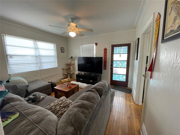 Property Photo: 2312 E 9th Avenue FL 33605