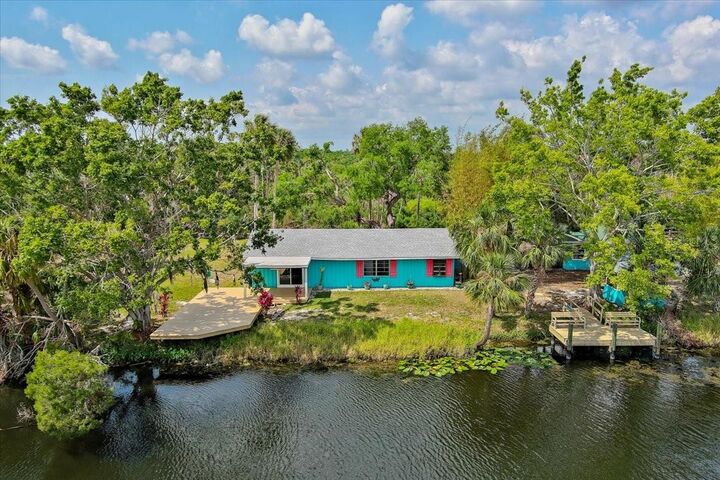 6737 Lincoln Road  Bradenton FL 34203 photo