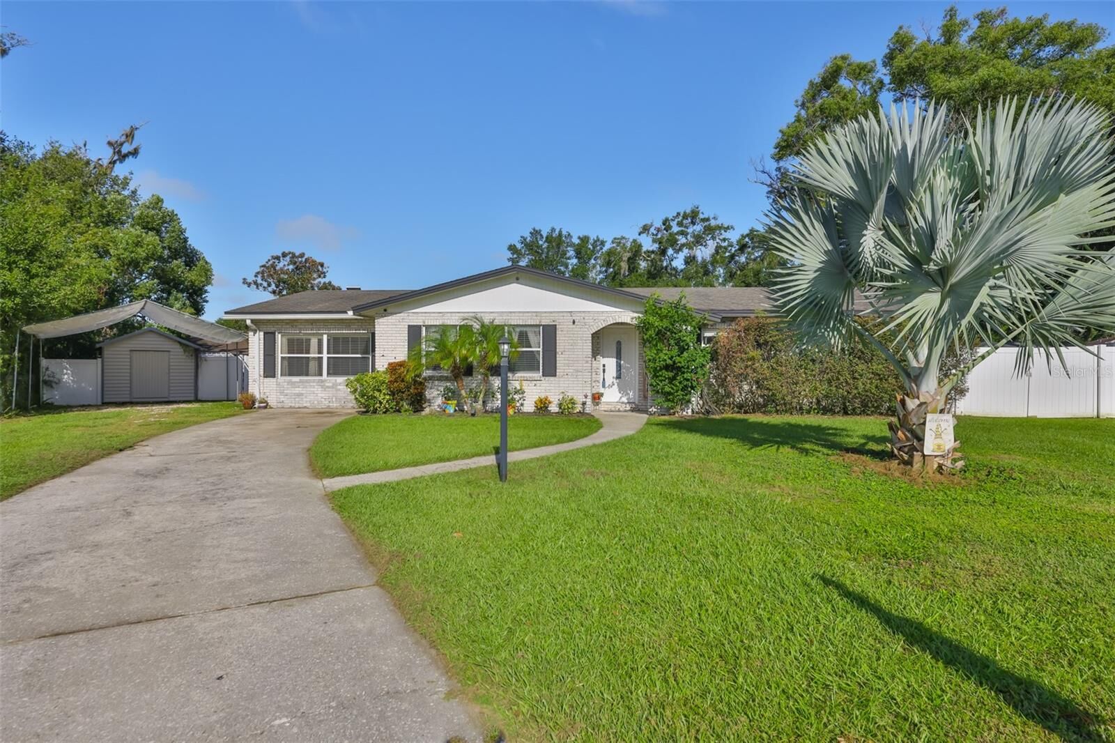 Property Photo: 6106 Lawncrest Place FL 33527