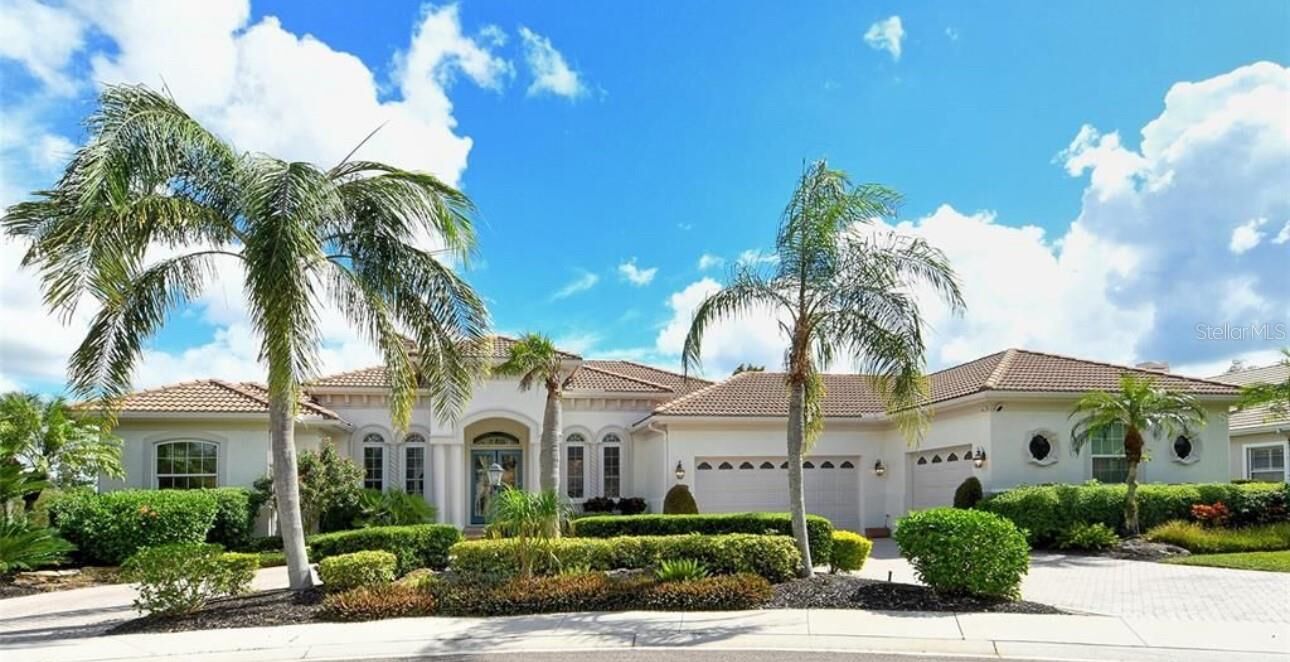 Property Photo:  7807 Rosehall Cove  FL 34202 
