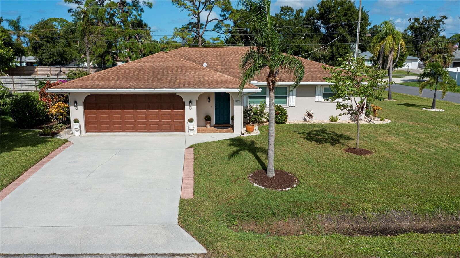 Property Photo: 370 Crane Road FL 34293