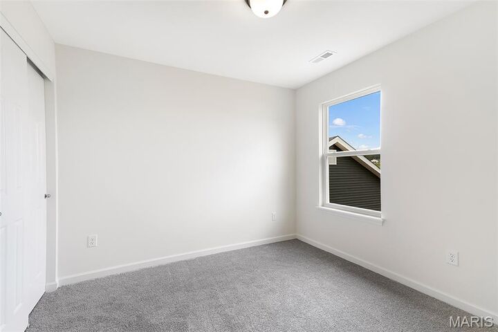 Property Photo:  613 Fence Row  MO 63385 