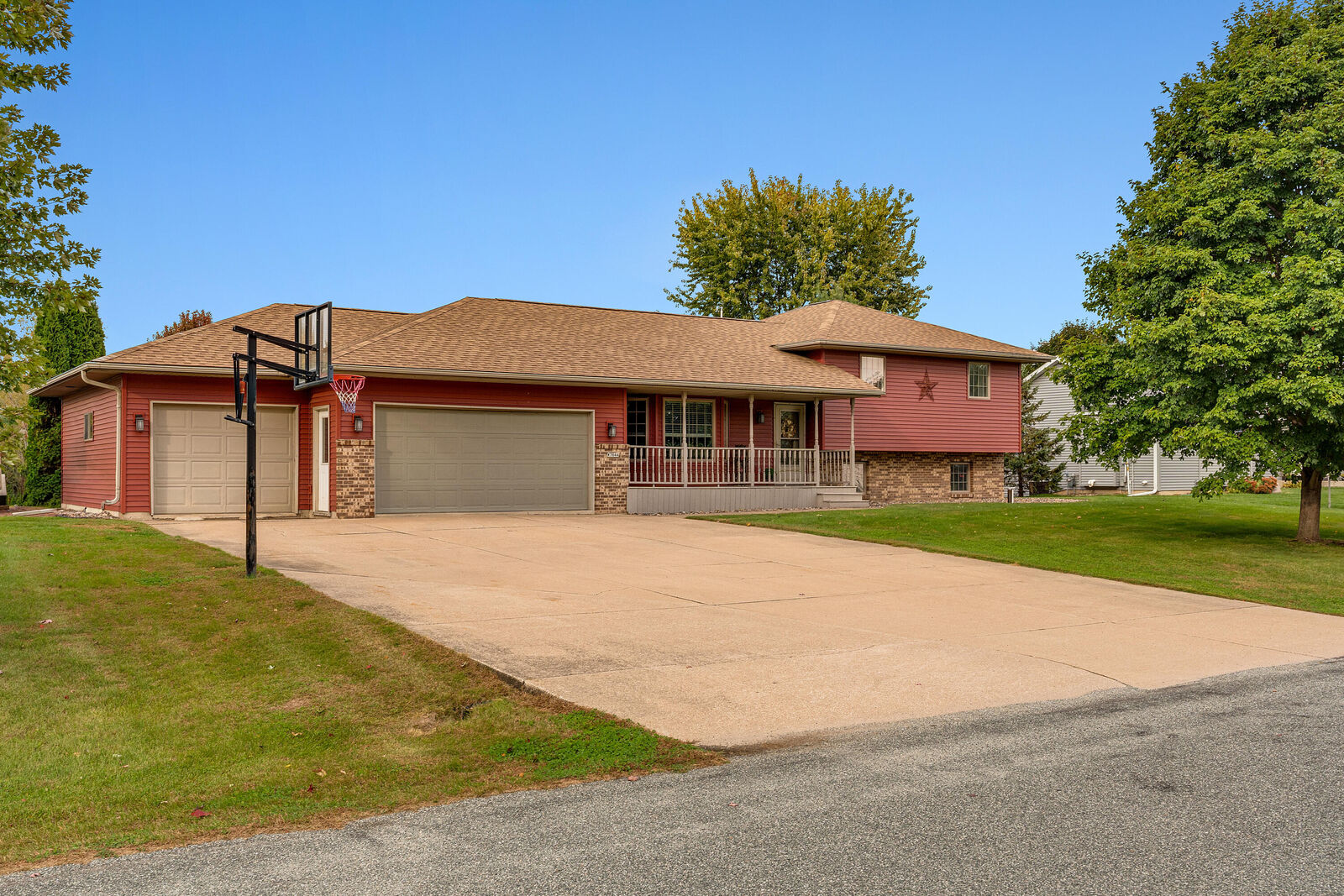Property Photo: W7844 Windmill St WI 54636