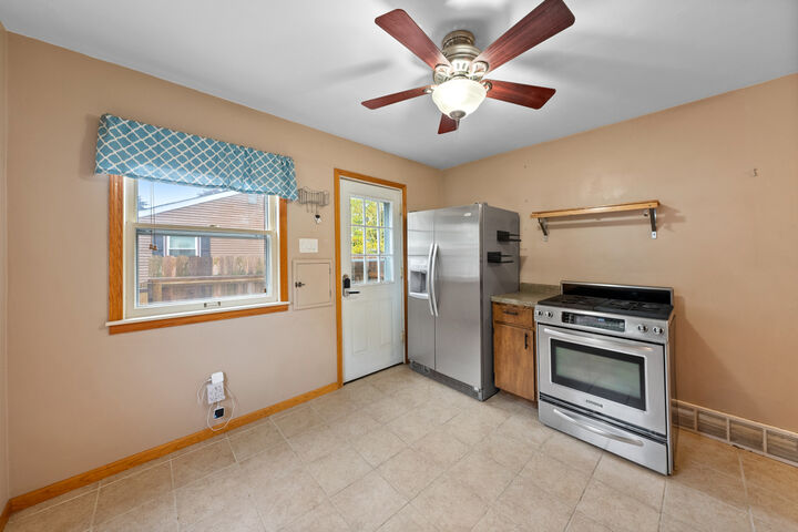 Property Photo:  1014 1st Ave  WI 53024