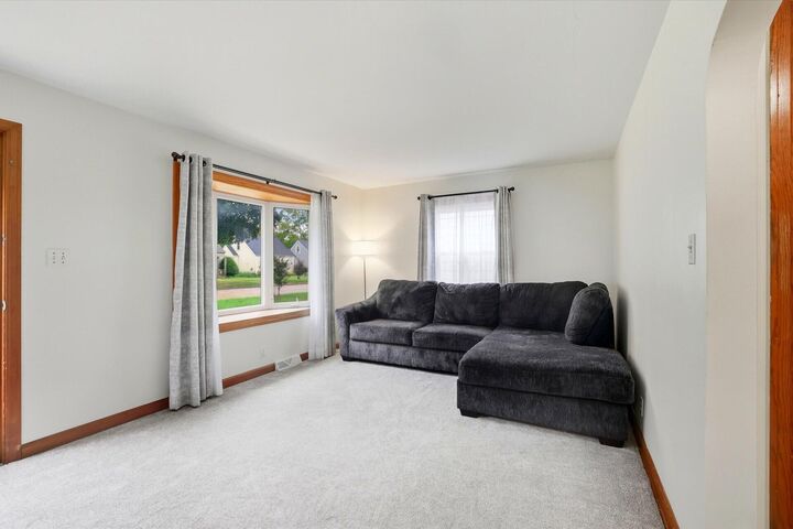 Property Photo: 915 S 114th St WI 53214
