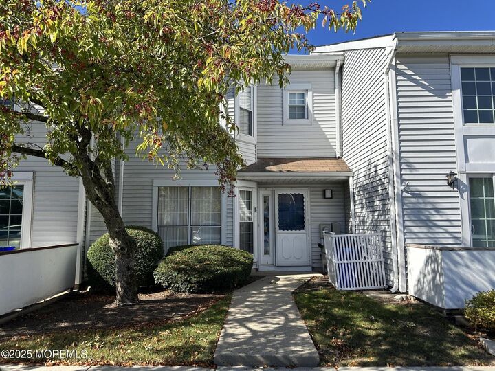 15 Gerard Place  Sayreville NJ 08859 photo