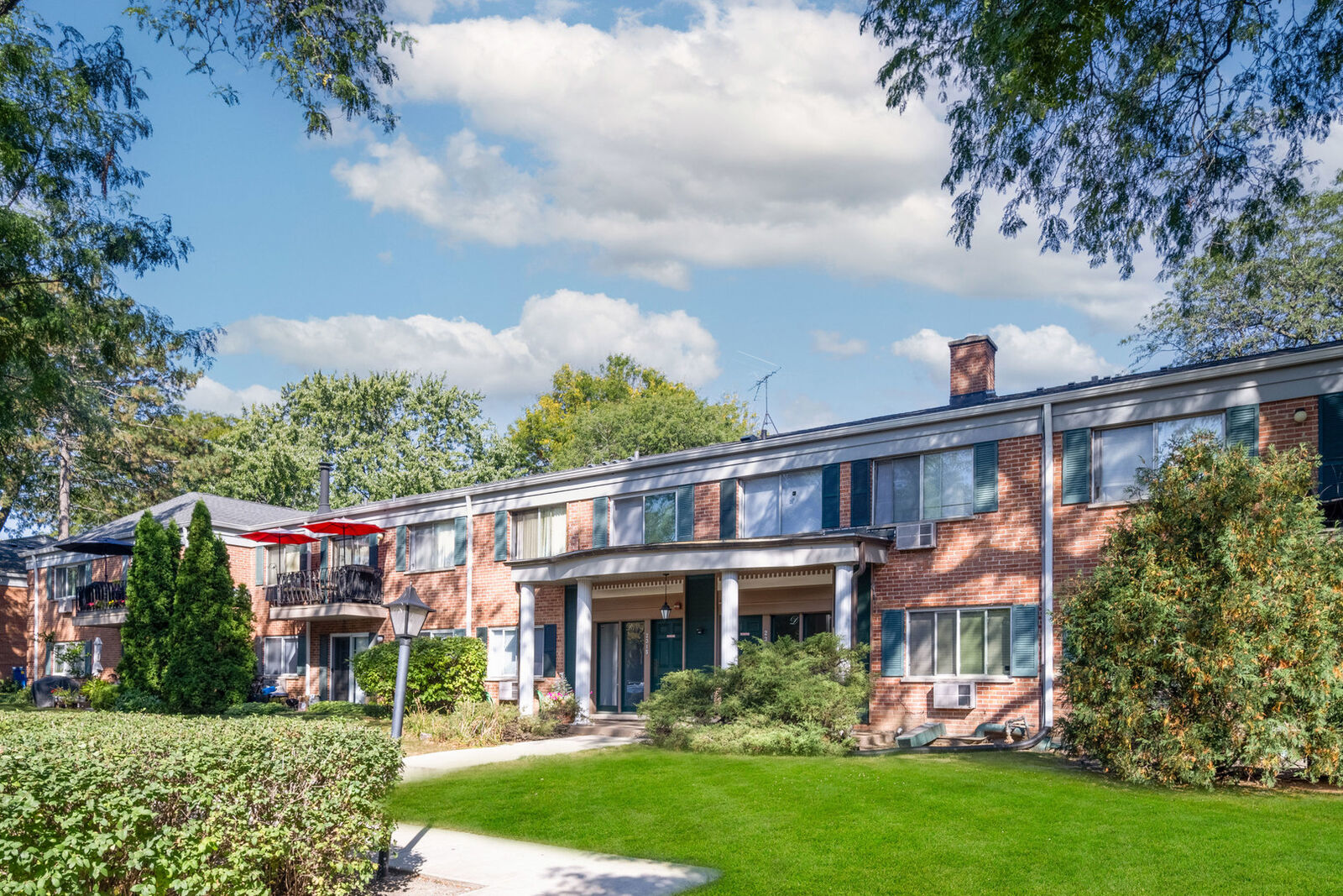 Property Photo:  2315 S Goebbert Road 209  IL 60005 