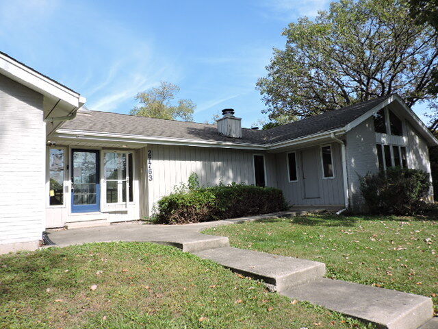 Property Photo: 27763 W Lakeview Drive N IL 60084