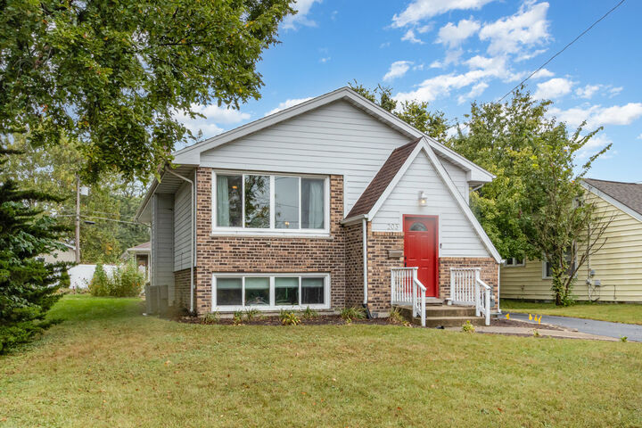 Property Photo: 203 Fir Street IL 60451