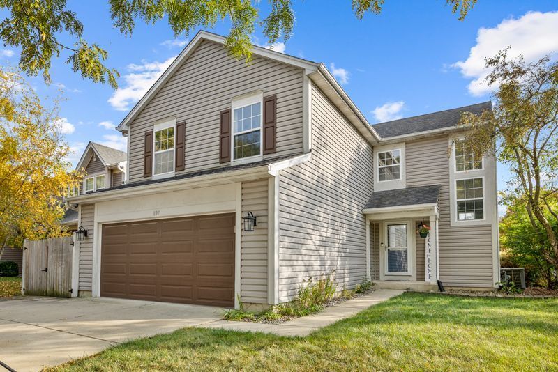 Property Photo: 897 N Camden Lane IL 60177