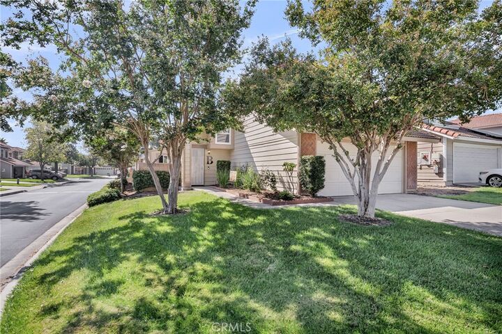 Property Photo: 1105 W Victoria Street CA 92376