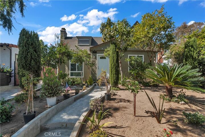 Property Photo:  2807 S Bedford  CA 90034 