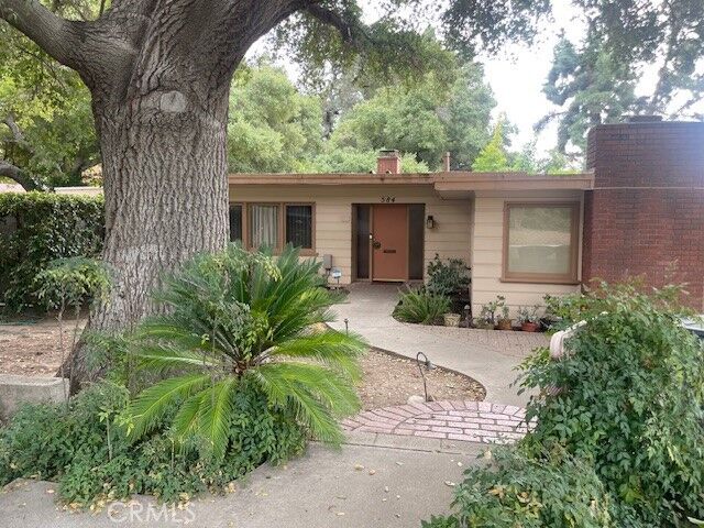 Property Photo:  584 W 9th  CA 91711 