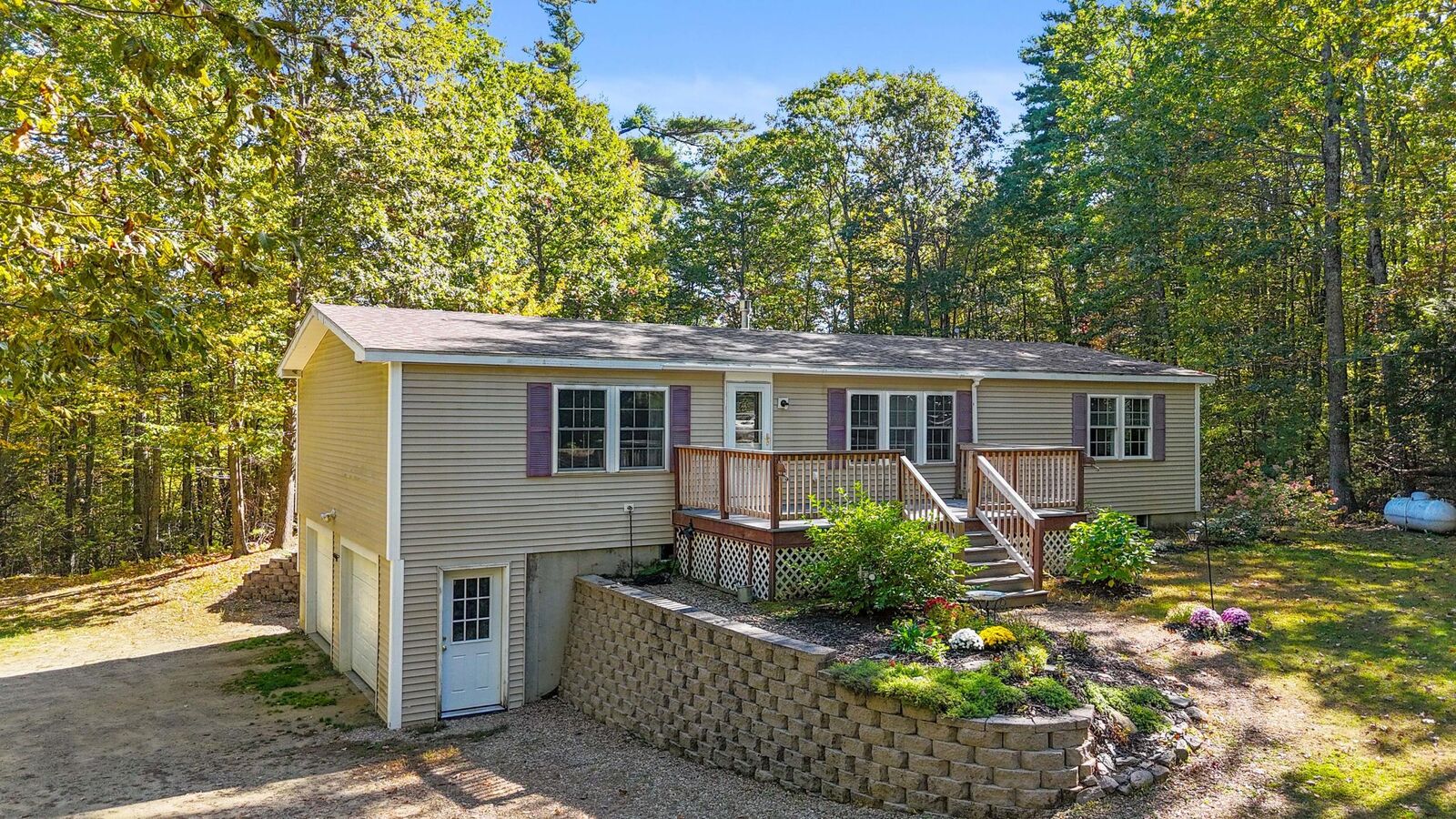Property Photo: 11 Brianna Drive ME 04027