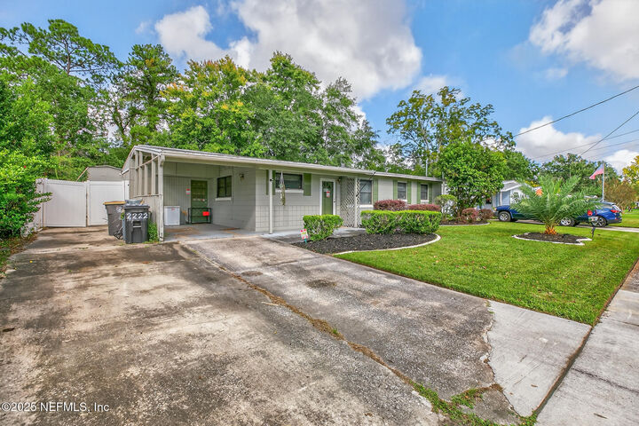 Property Photo: 2222 Bills Drive FL 32210
