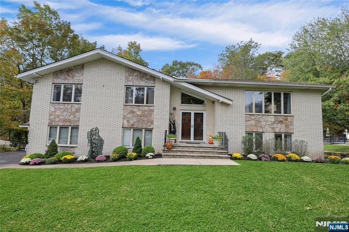 9 Keiller Court  North Haledon NJ 07508 photo