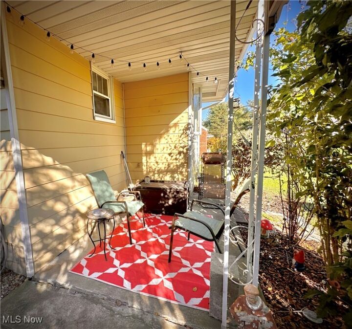 Property Photo:  939 E Florida Avenue  OH 44502 