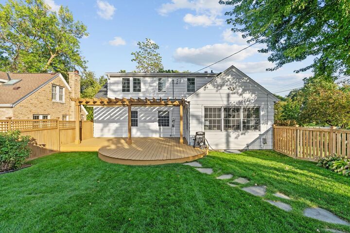 Property Photo:  3660 Glenhurst Avenue  MN 55416