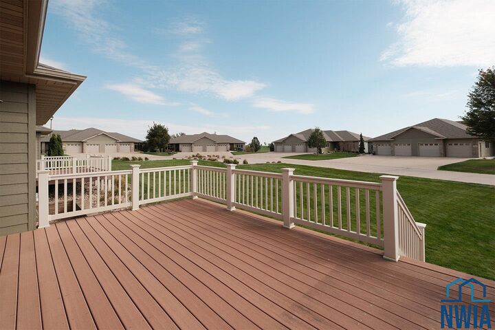 Property Photo:  2390 Riviera Road  IA 51250 