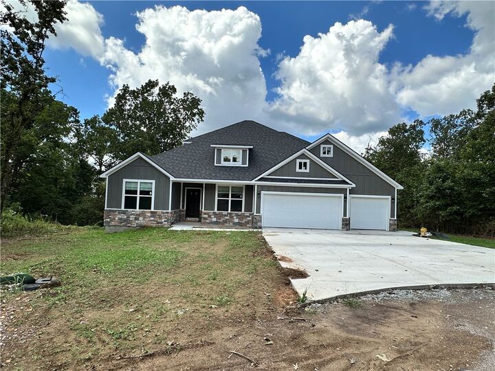 Property Photo: 8 Killin Lane AR 72715