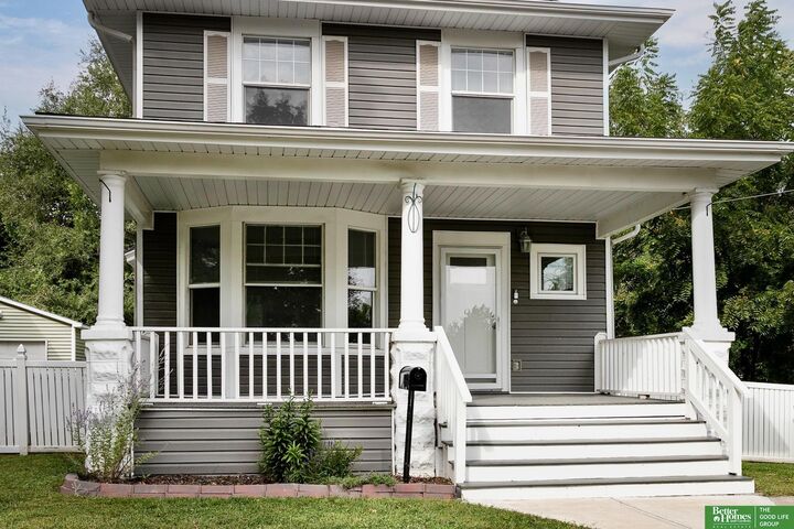 Property Photo: 1322 N 36th Street NE 68131