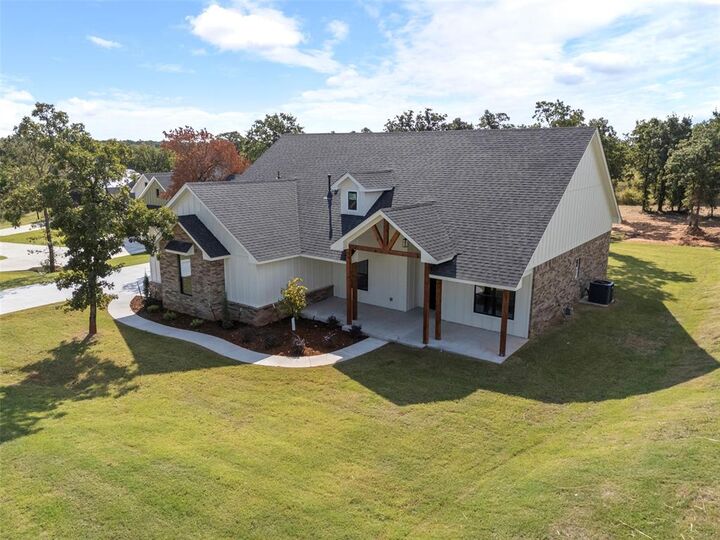 Property Photo: 2973 Twisted Oak Drive OK 73044