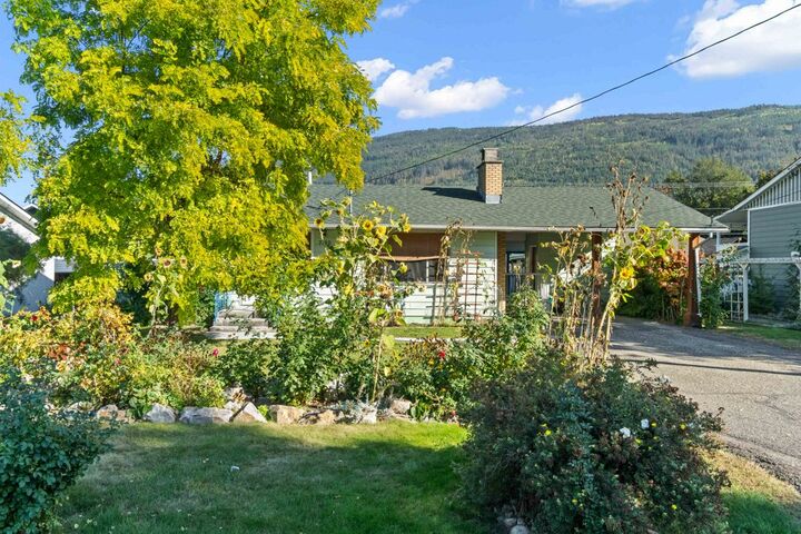 Property Photo: 7150 49 Street NE BC V0E 1K0
