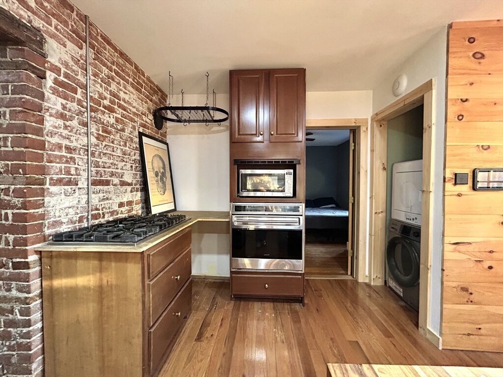 Property Photo:  8 Unity St 2  MA 01376