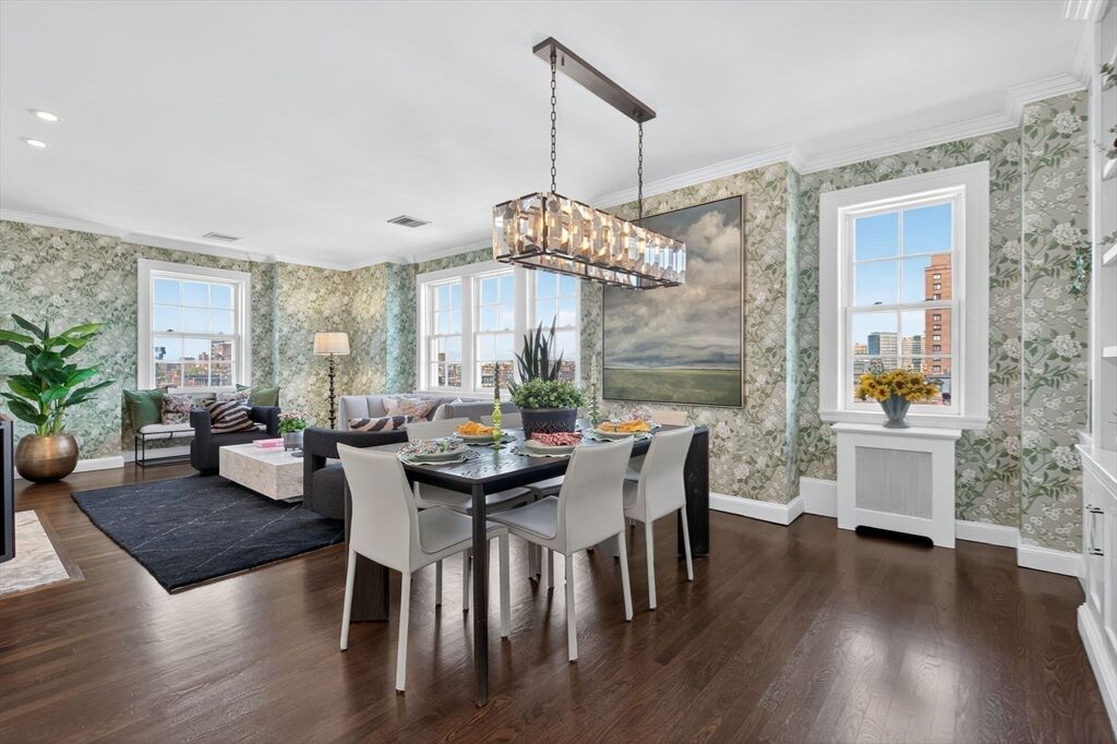 Property Photo: 65 Commonwealth Ave 8B MA 02116
