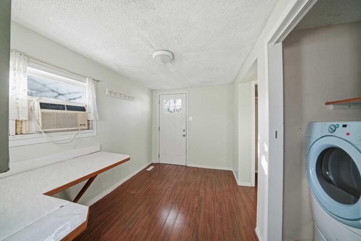 Property Photo: 1221 Lucina Street AB T0M 1R0