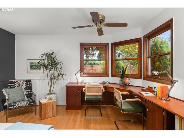 Property Photo: 2124 SE 54th Ave OR 97215