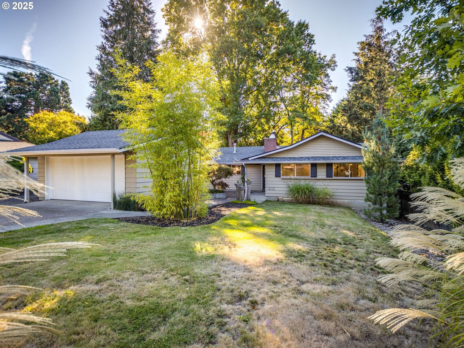 Property Photo: 1525 SW 84th Ave OR 97225