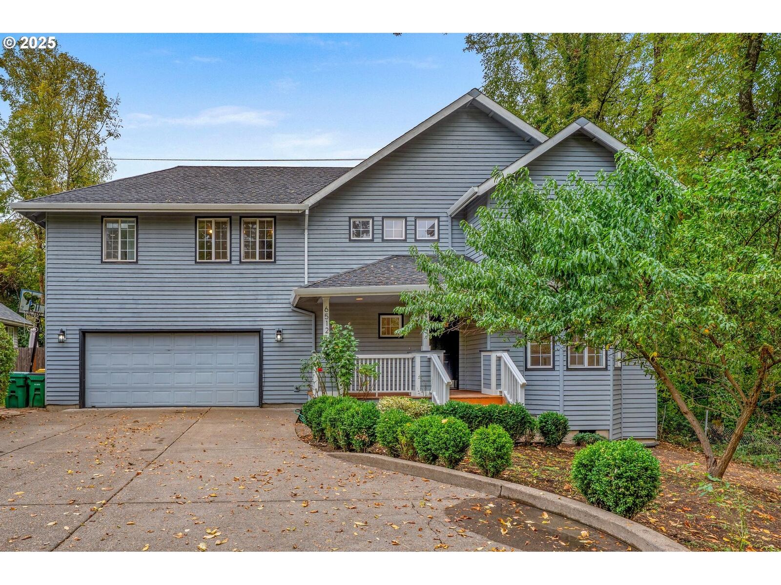 Property Photo:  6512 SW Taylors Ferry Rd  OR 97223 