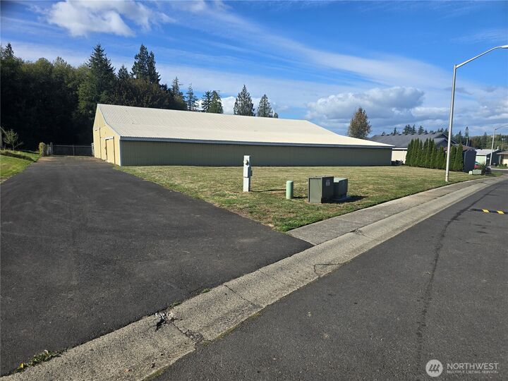 Property Photo:  210  Glengate  WA 98612 