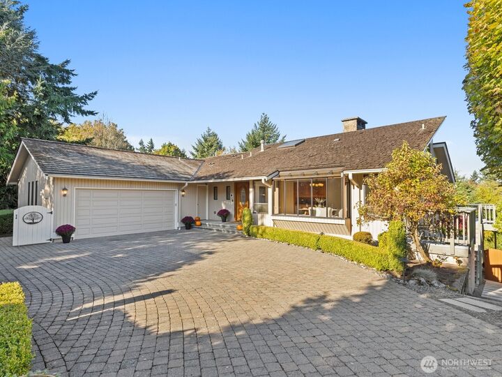 Property Photo: 5015 145th Place SE WA 98006