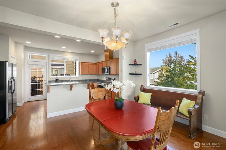 Property Photo:  142  Spruce Street  WA 98466 