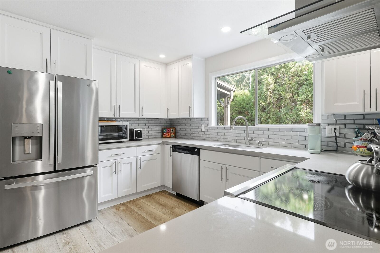 Property Photo:  722  Wandering Creek Drive  WA 98021