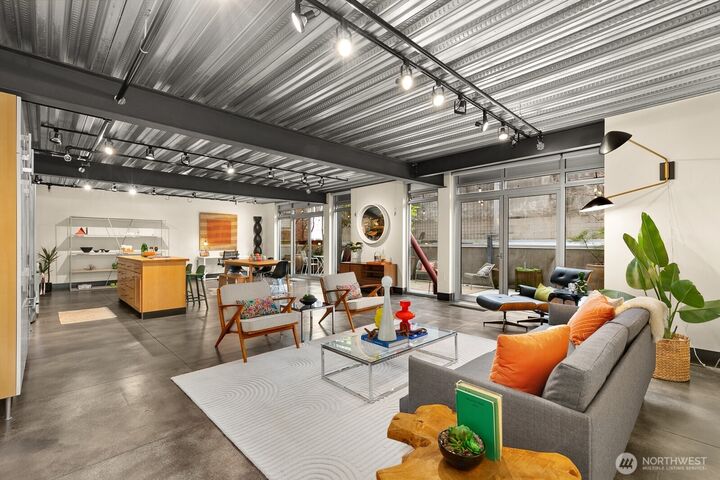 Property Photo: 1310 E Union Street 202 WA 98122