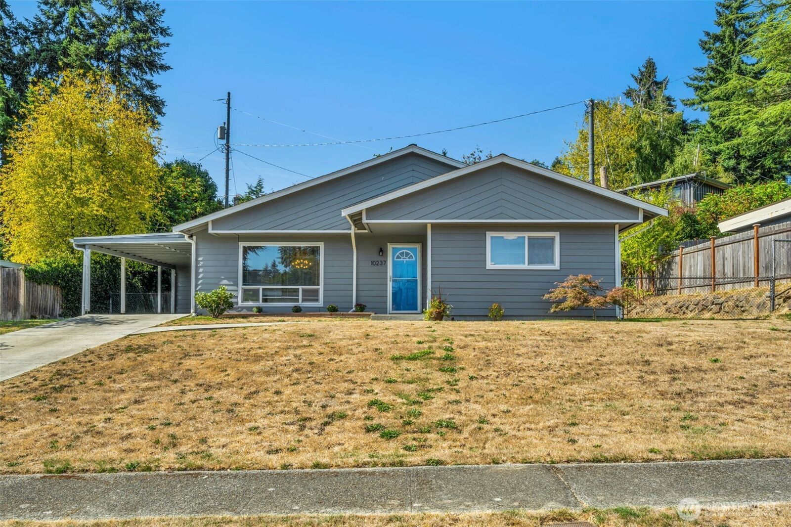 Property Photo: 10237 31st Avenue SW WA 98146