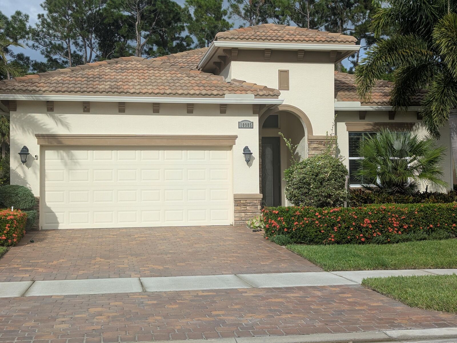 Property Photo: 10985 SW Visconti Way SW FL 34986