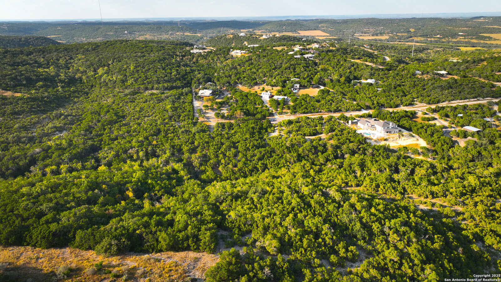 Property Photo: 417 Sparkling Springs TX 78006