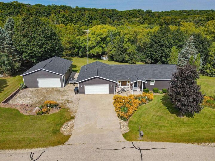W7666 Stacey Lane  Whitewater WI 53190 photo