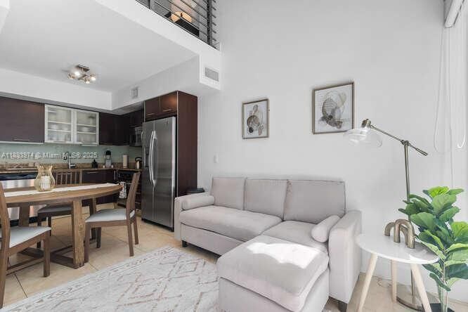 Property Photo:  41 SE 5th St 308  FL 33131 