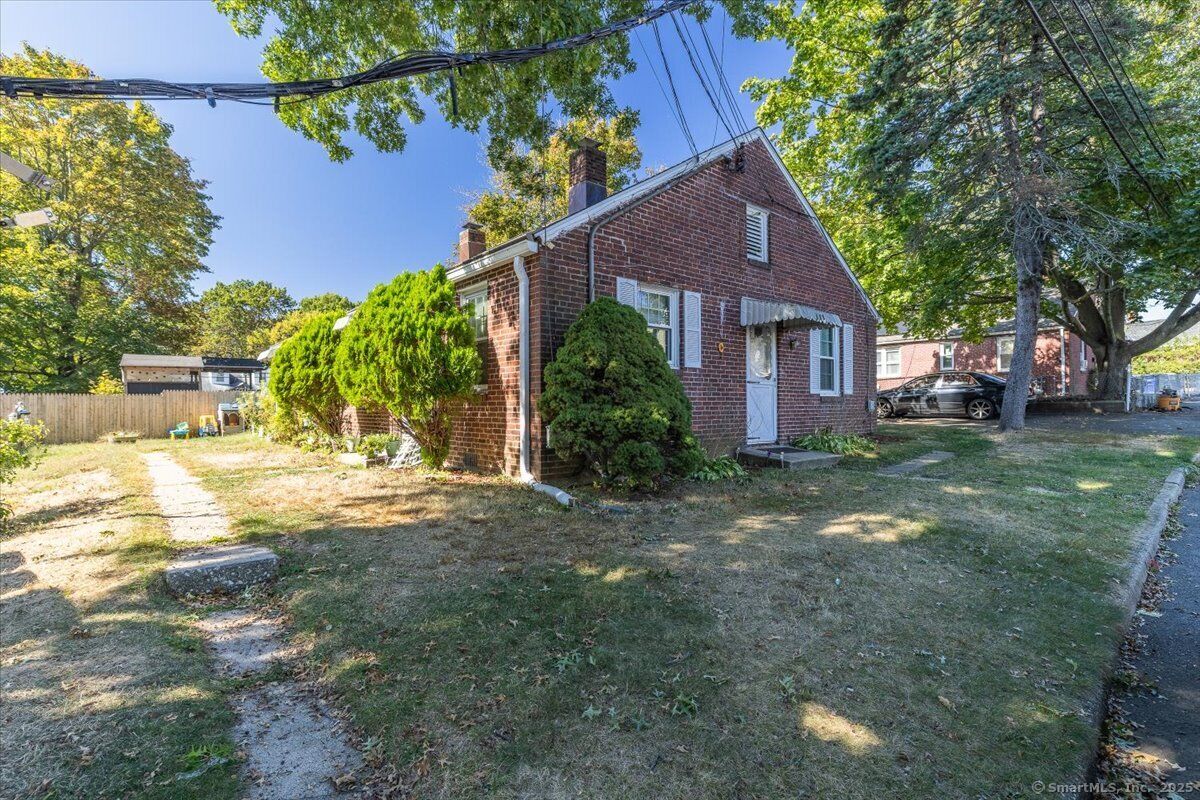 Property Photo: 125 Alexander Drive CT 06606