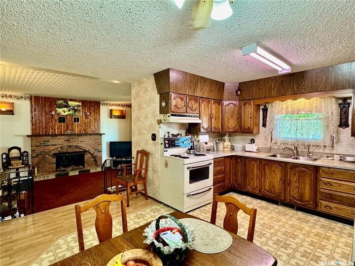 Photo de la propriété: 328 7th Street SK S0K 2A0