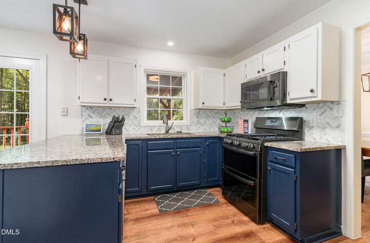 Property Photo: 7212 Waltridge Place NC 27540